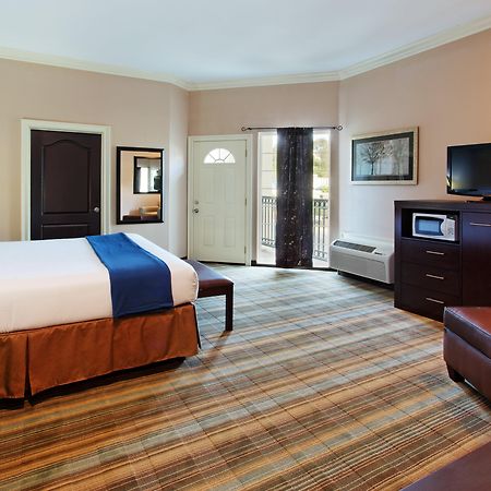 Holiday Inn Express Benicia By Ihg Room photo