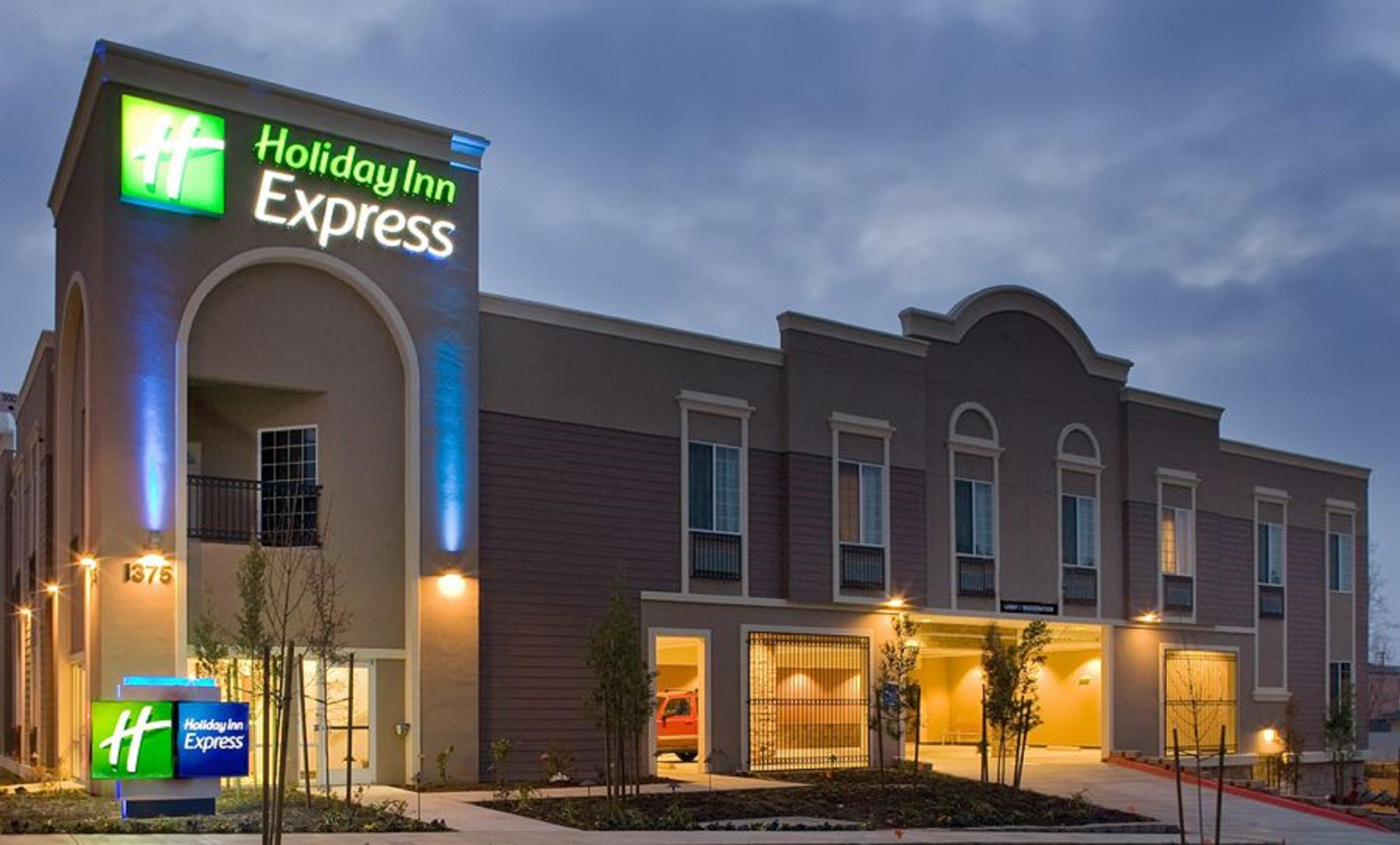 Holiday Inn Express Benicia By Ihg Exterior photo