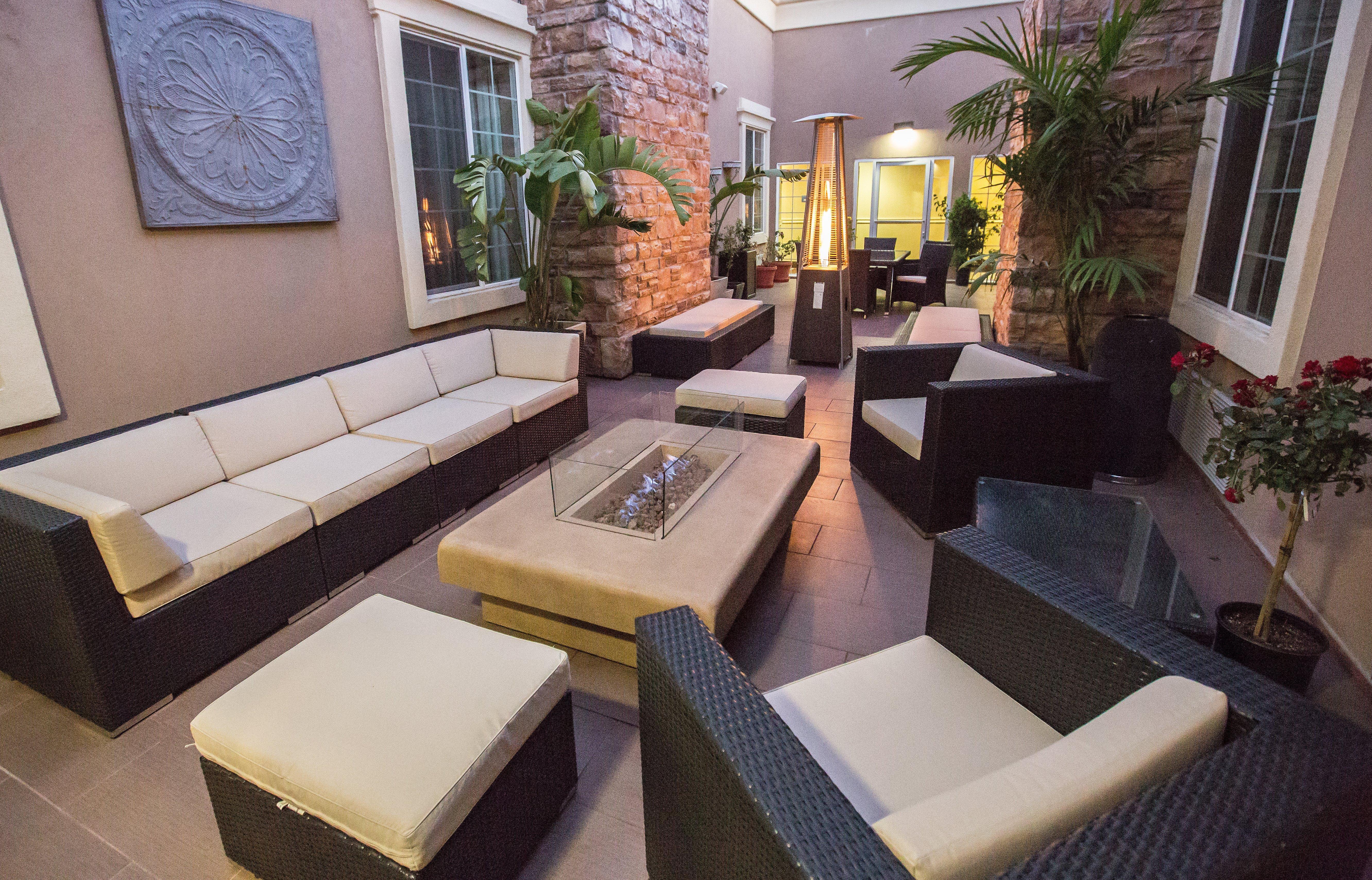 Holiday Inn Express Benicia By Ihg Exterior photo